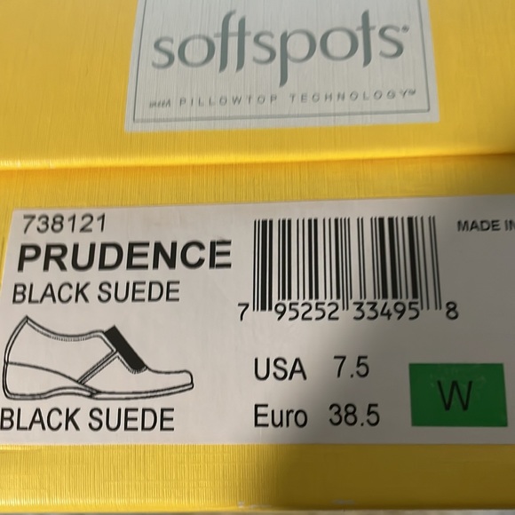 Softspots NEW 7.5 black wedge suede shoes in box. 7.5 Wide - Picture 3 of 10